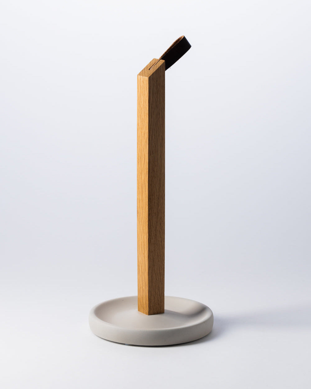 Küchenrollenhalter_klein_Freisteller_Betonwald